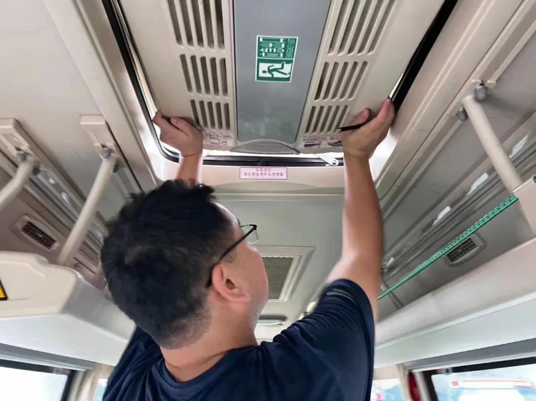 迅速集結(jié)！ 宇通專用車參演“使命-2024開封災害應急救援避險綜合演練”