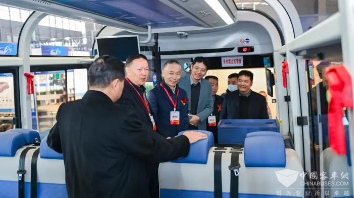 宇悅E10領(lǐng)銜 宇通閃耀2024上海國(guó)際客車展