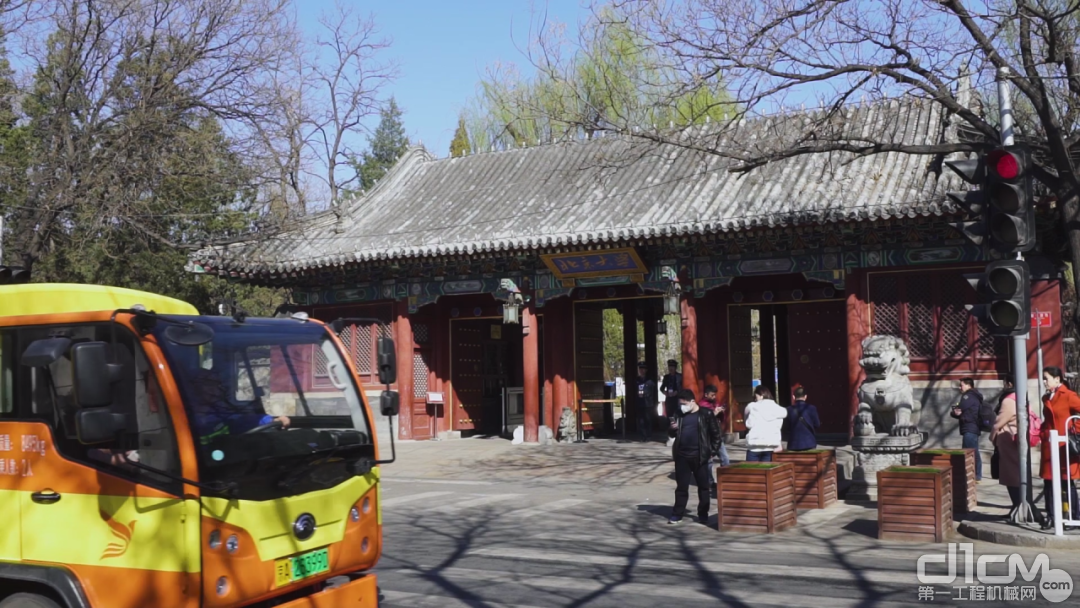 綠變北京，電動(dòng)先鋒：宇通新能源環(huán)衛(wèi)引領(lǐng)首都高質(zhì)量發(fā)展