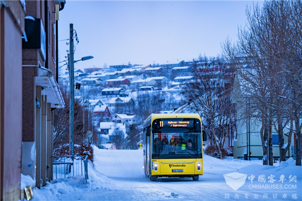 打響中國(guó)高端制造新名號(hào)! 宇通新能源客車挺進(jìn)“北極之境” 打響中國(guó)高端制造新名號(hào)! 宇通新能源客車挺進(jìn)“北極之境”