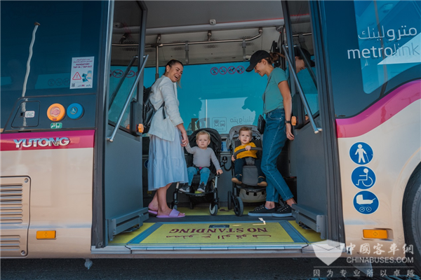 打響中國(guó)高端制造新名號(hào)! 宇通新能源客車挺進(jìn)“北極之境” 打響中國(guó)高端制造新名號(hào)! 宇通新能源客車挺進(jìn)“北極之境”