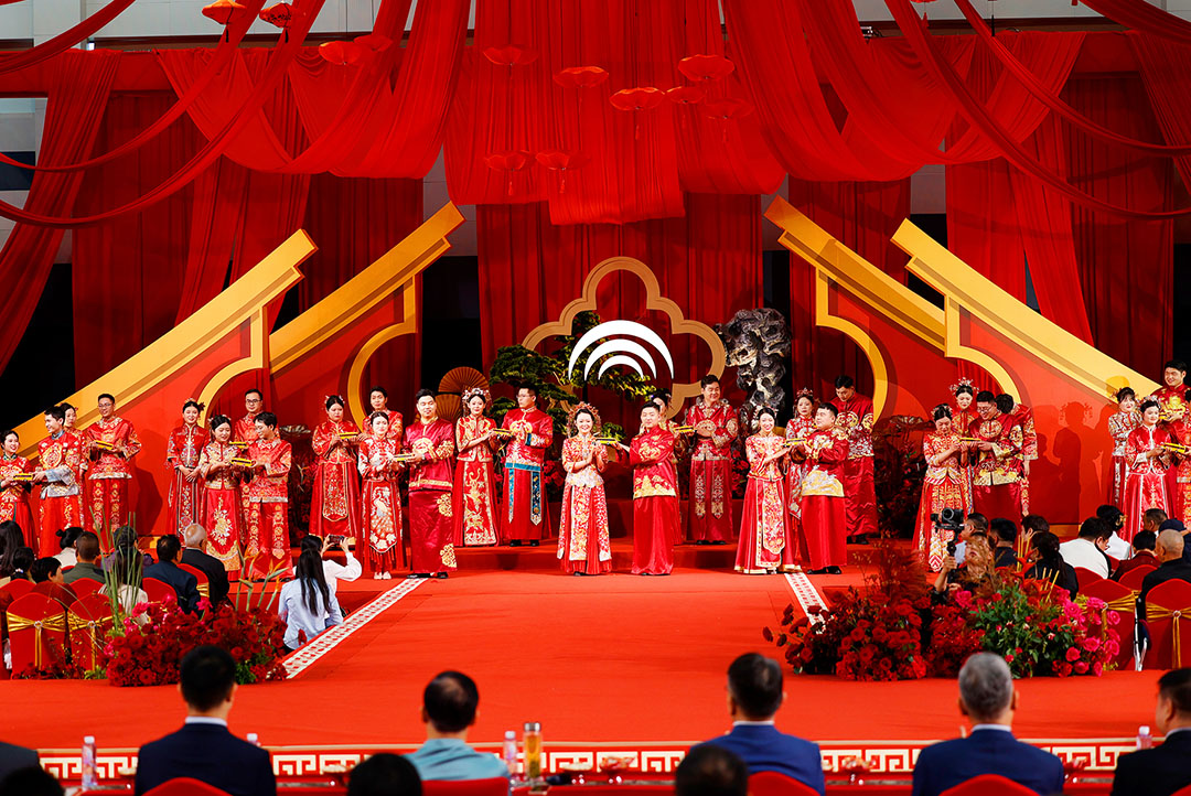 全系“硬核”車隊+國風(fēng)限定浪漫！宇通集團第15屆集體婚禮高甜來襲