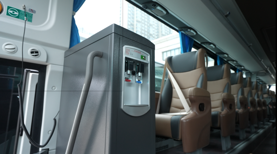 行業(yè)最大批量！宇通100輛高端旅游客車交付新疆