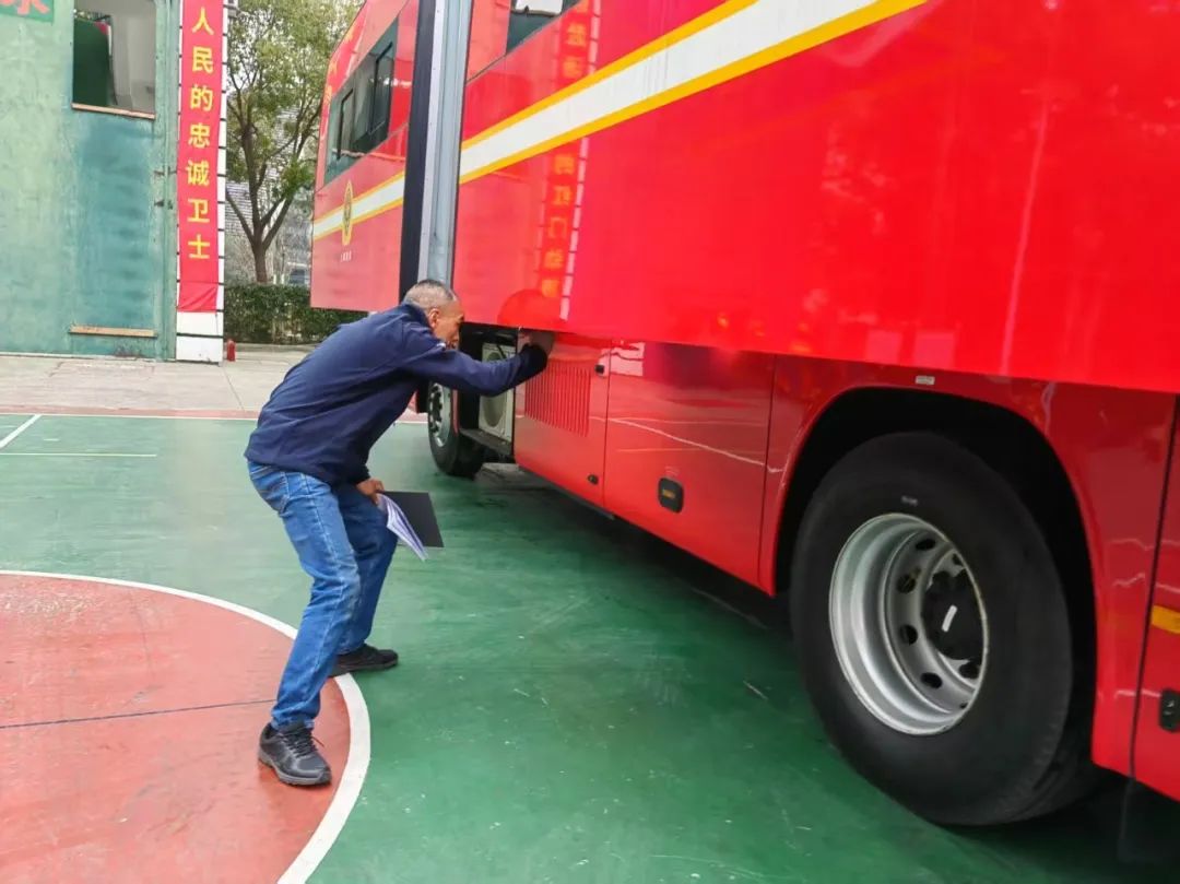 為逆行者護(hù)航 | 宇通專用車消防專項服務(wù)月活動啟動