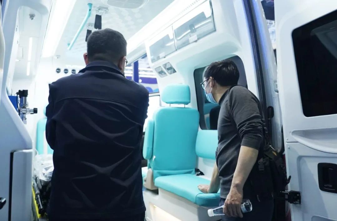 宇通醫(yī)療車矩陣綻放第91屆（CMEF）中國國際醫(yī)療器械博覽會，科技創(chuàng)新驅(qū)動健康未來！