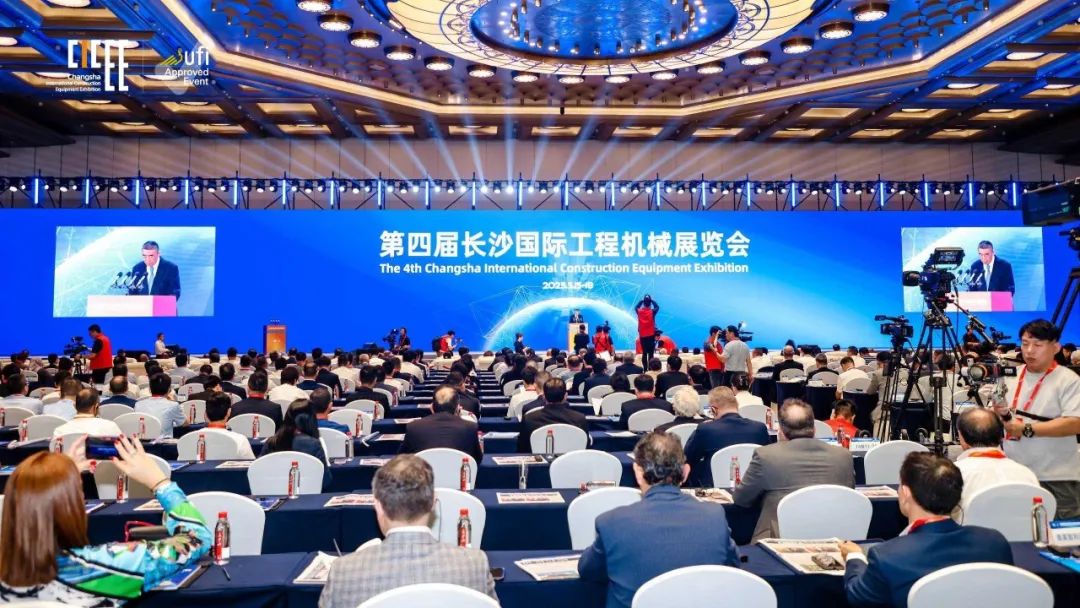 科技賦能應急指揮中樞，宇通大型通信指揮車參展第四屆長沙國際工程機械展覽會
