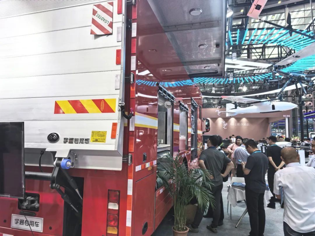 低空騰飛 安全護(hù)航｜宇通無(wú)人機(jī)系列裝備亮相2025國(guó)際低空經(jīng)濟(jì)與無(wú)人系統(tǒng)博覽會(huì)