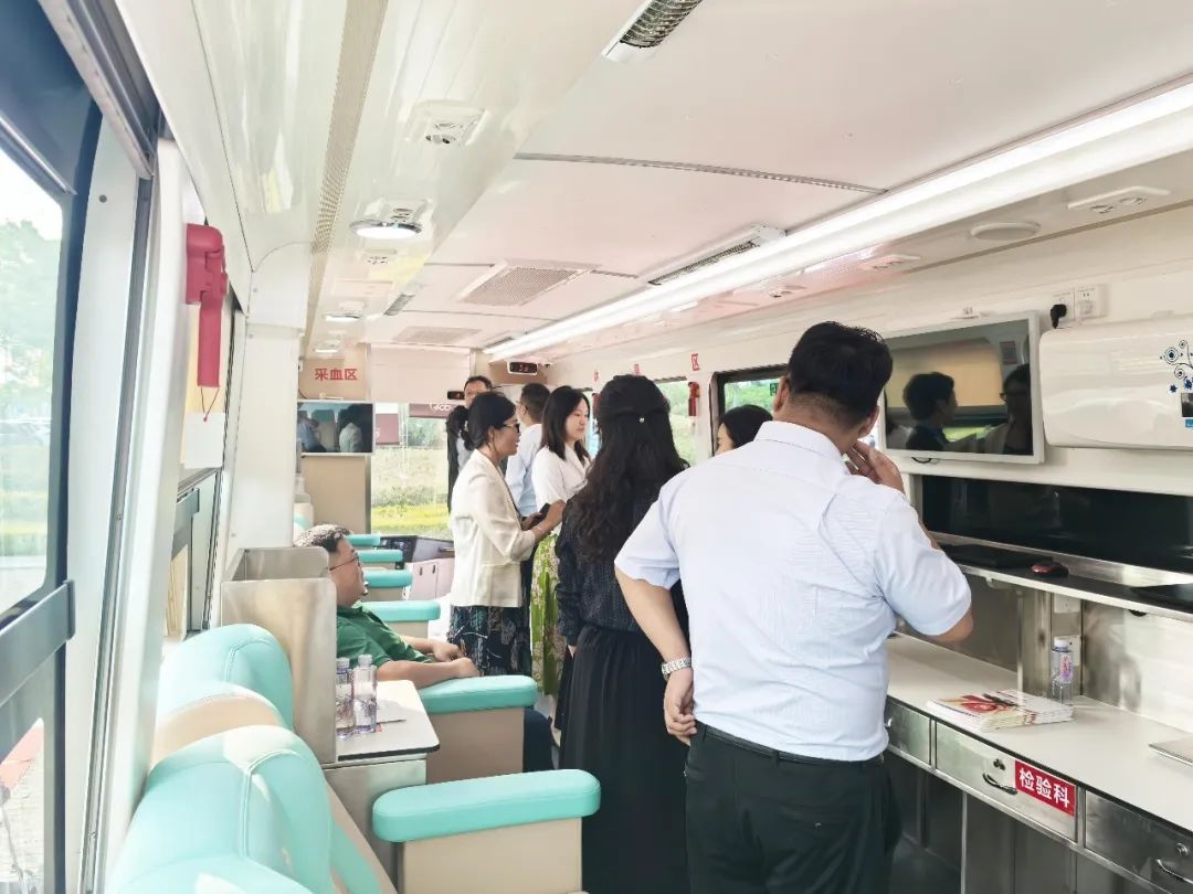 熱血啟航，智創(chuàng)未來 | 宇通獻(xiàn)血車整體解決方案亮相第八屆“全國血站管理大會”