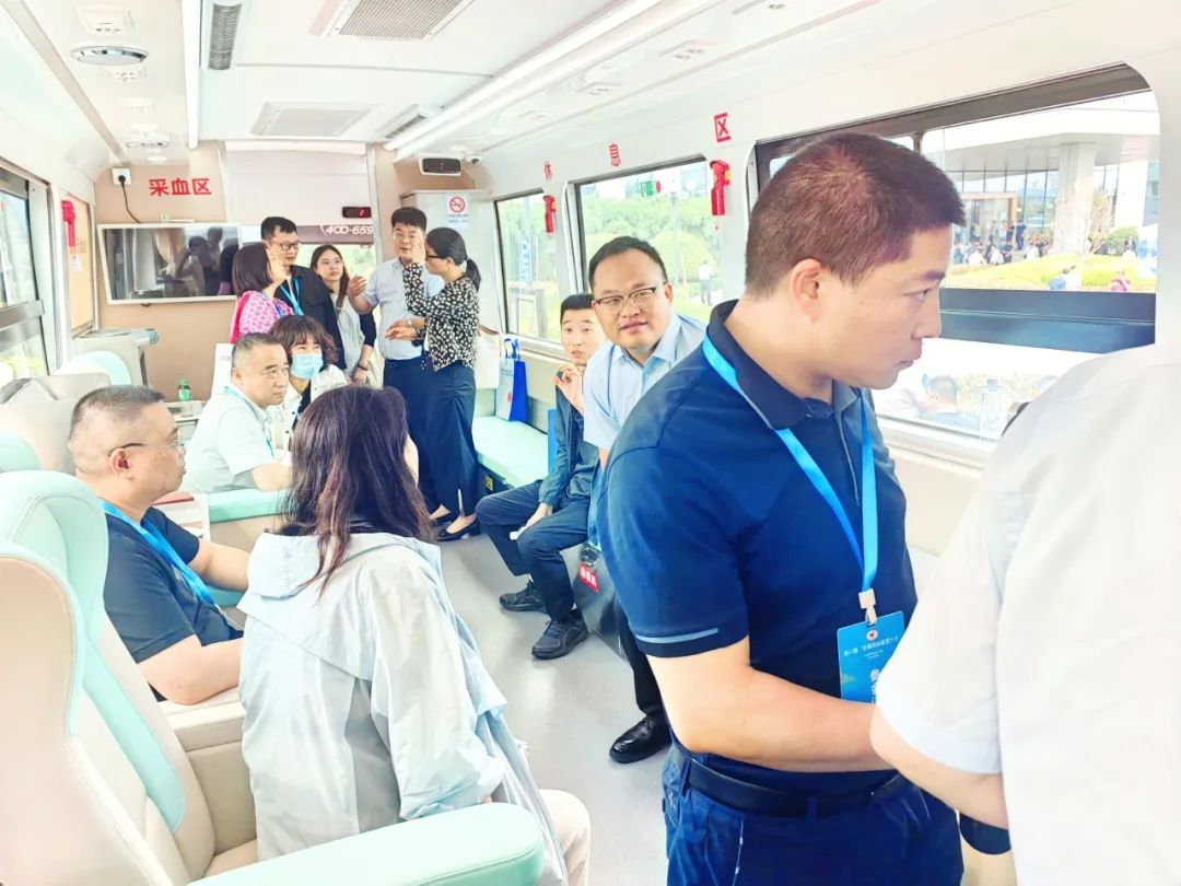 熱血啟航，智創(chuàng)未來 | 宇通獻(xiàn)血車整體解決方案亮相第八屆“全國血站管理大會”