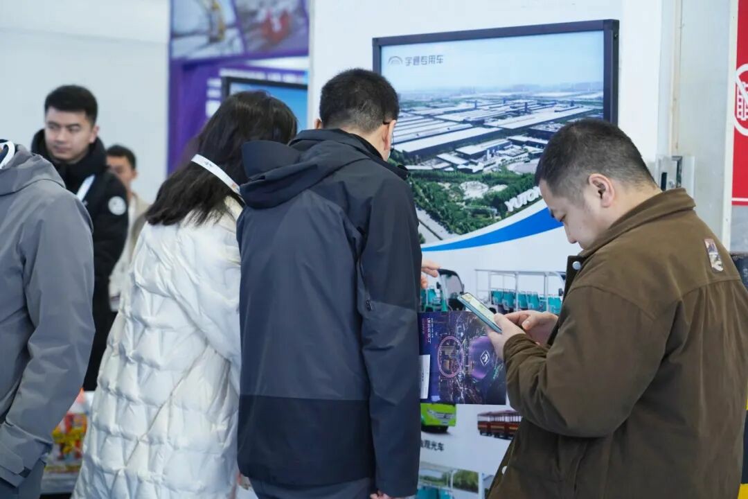 誠(chéng)邀共赴 | 宇通專用車與您相約2025 中國(guó)(鄭州)旅游休閑娛樂產(chǎn)業(yè)博覽會(huì)