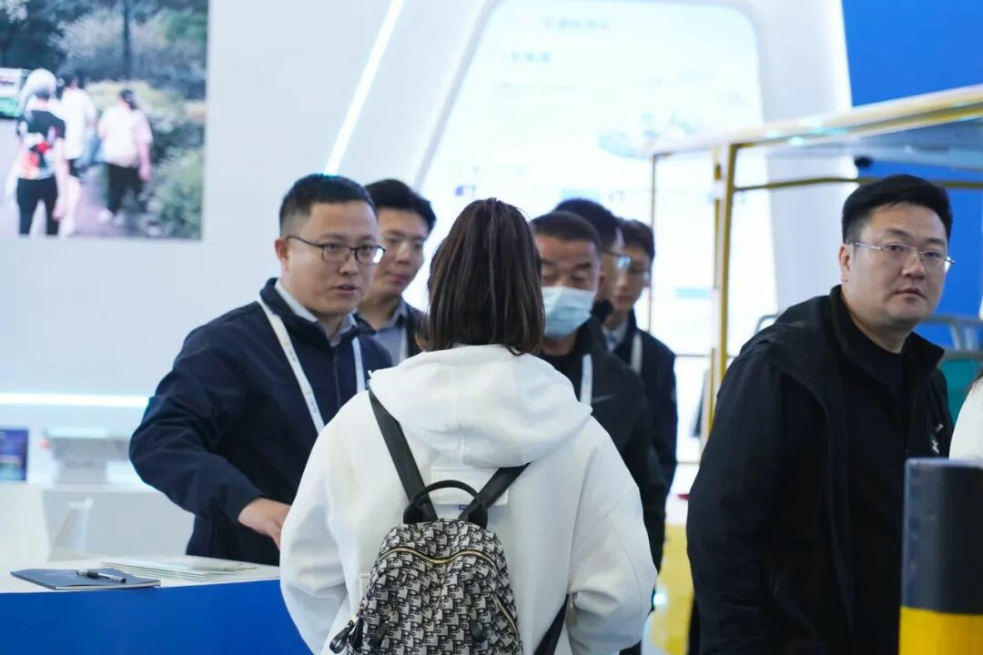 誠(chéng)邀共赴 | 宇通專用車與您相約2025 中國(guó)(鄭州)旅游休閑娛樂產(chǎn)業(yè)博覽會(huì)