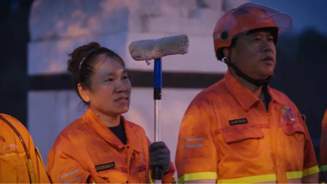 看見TA的名字，致敬不凡堅(jiān)守！宇通環(huán)衛(wèi)祝所有環(huán)衛(wèi)工人節(jié)日快樂！