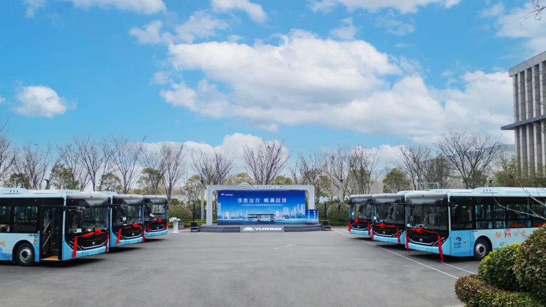 96輛宇光E10交付內(nèi)江！低碳出行再添“綠色能量”