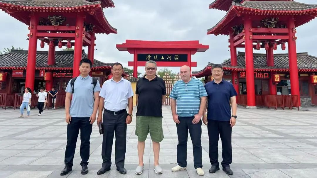 20年10000輛，在中亞探索宇通高質(zhì)量出海之路