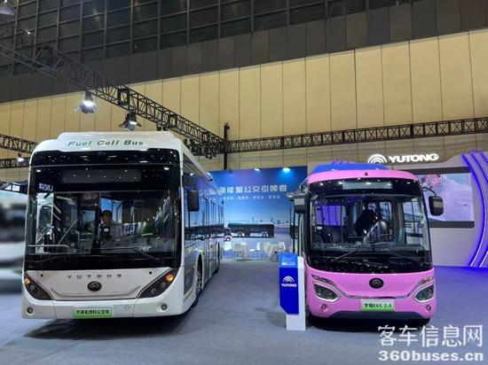 “綠”動中原！宇通F10、宇萌E6S 2.0組團(tuán)亮相鄭州新能源車展