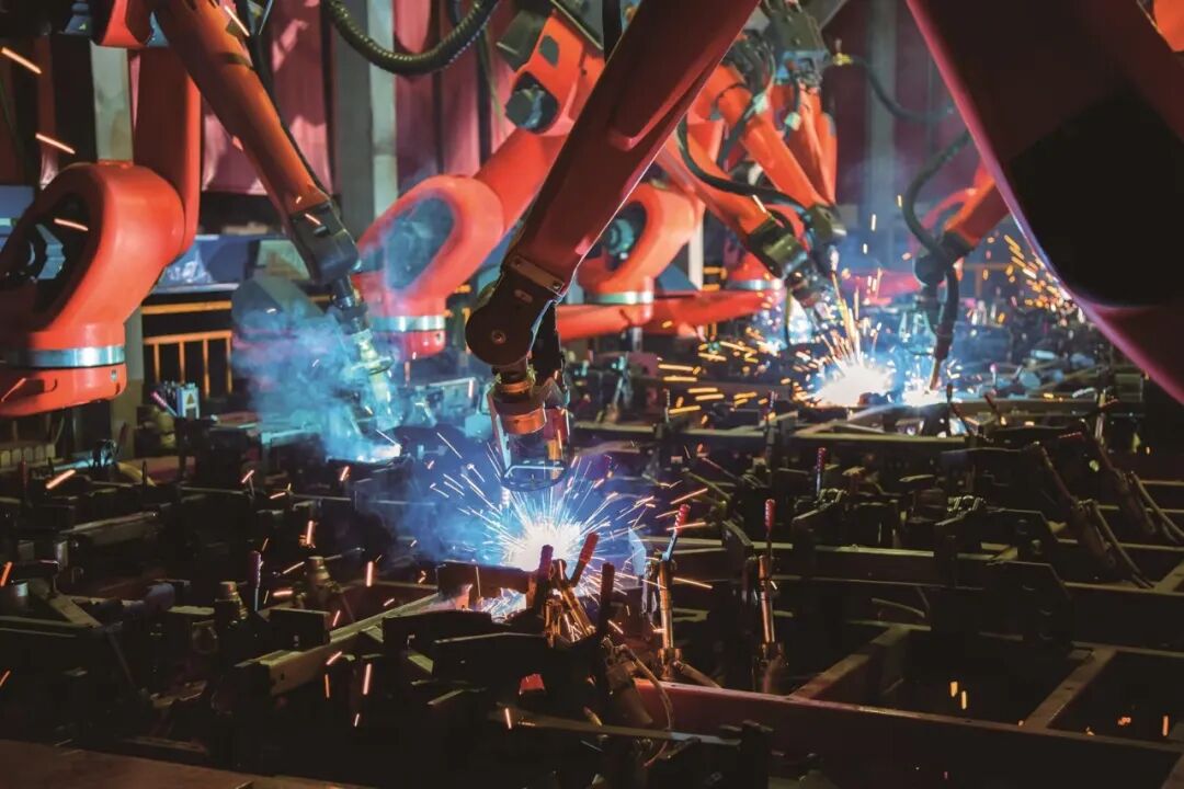 以智造致匠心！“小宇”領(lǐng)銜，宇通服務(wù)第三屆全國(guó)技能大賽