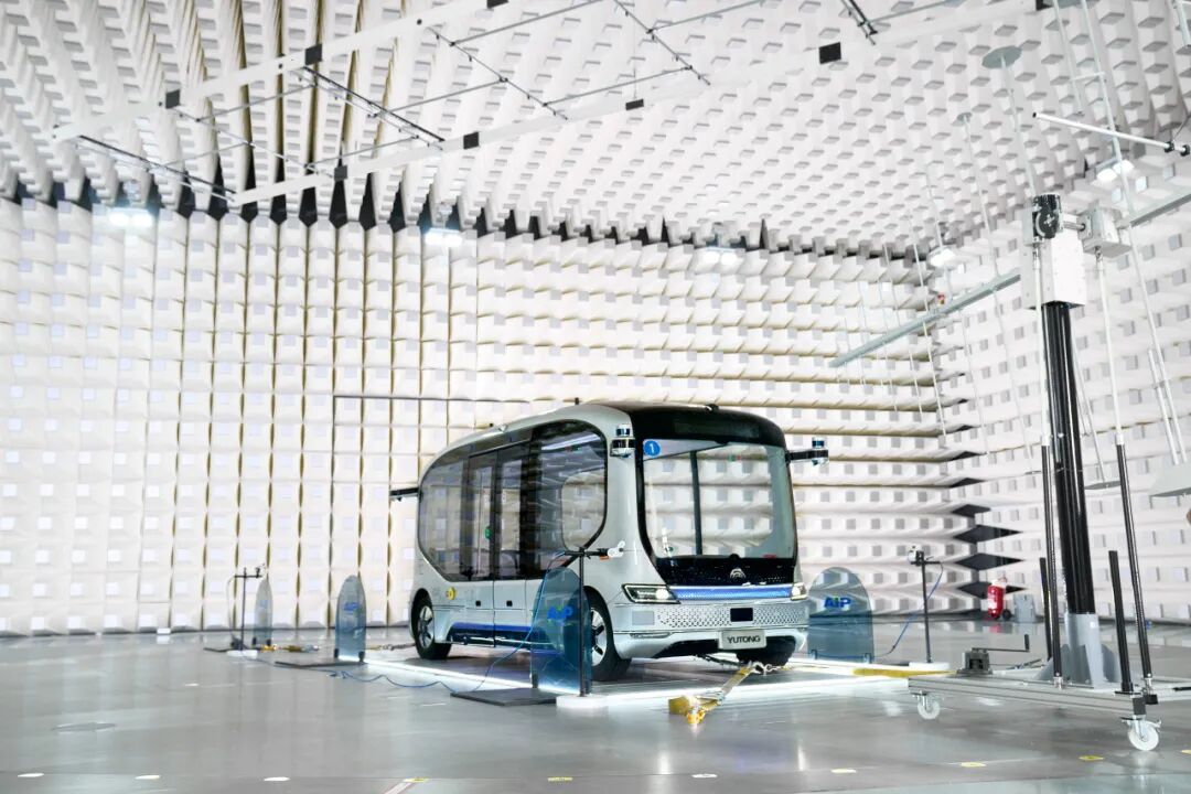 以智造致匠心！“小宇”領(lǐng)銜，宇通服務(wù)第三屆全國(guó)技能大賽