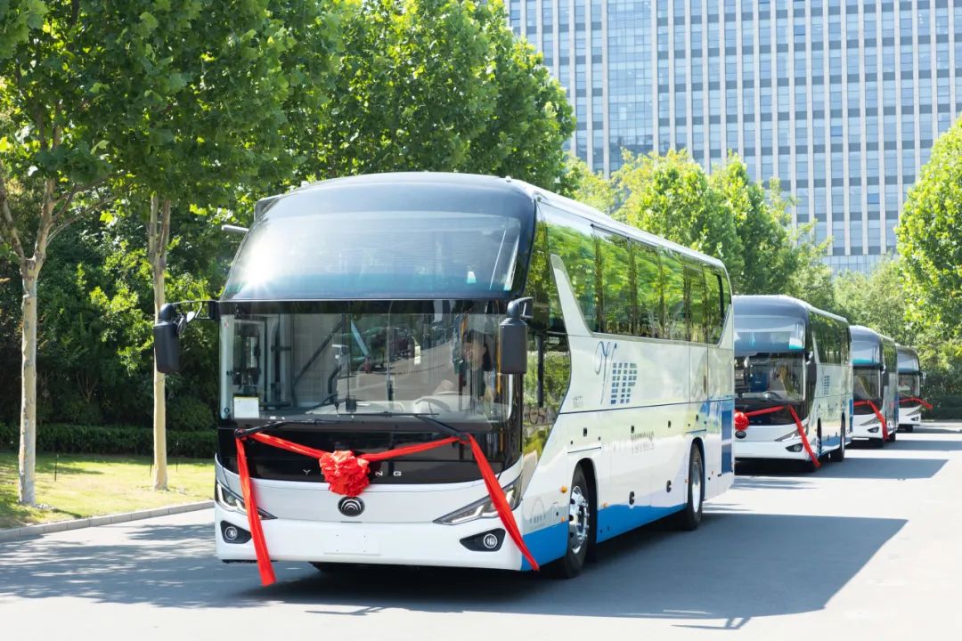 縱貫南北批量交付，宇通客車助推旅游高端、電動化轉(zhuǎn)型