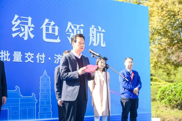2024開年以來國內(nèi)最大批量氫燃料牽引車成功交付！6.jpg