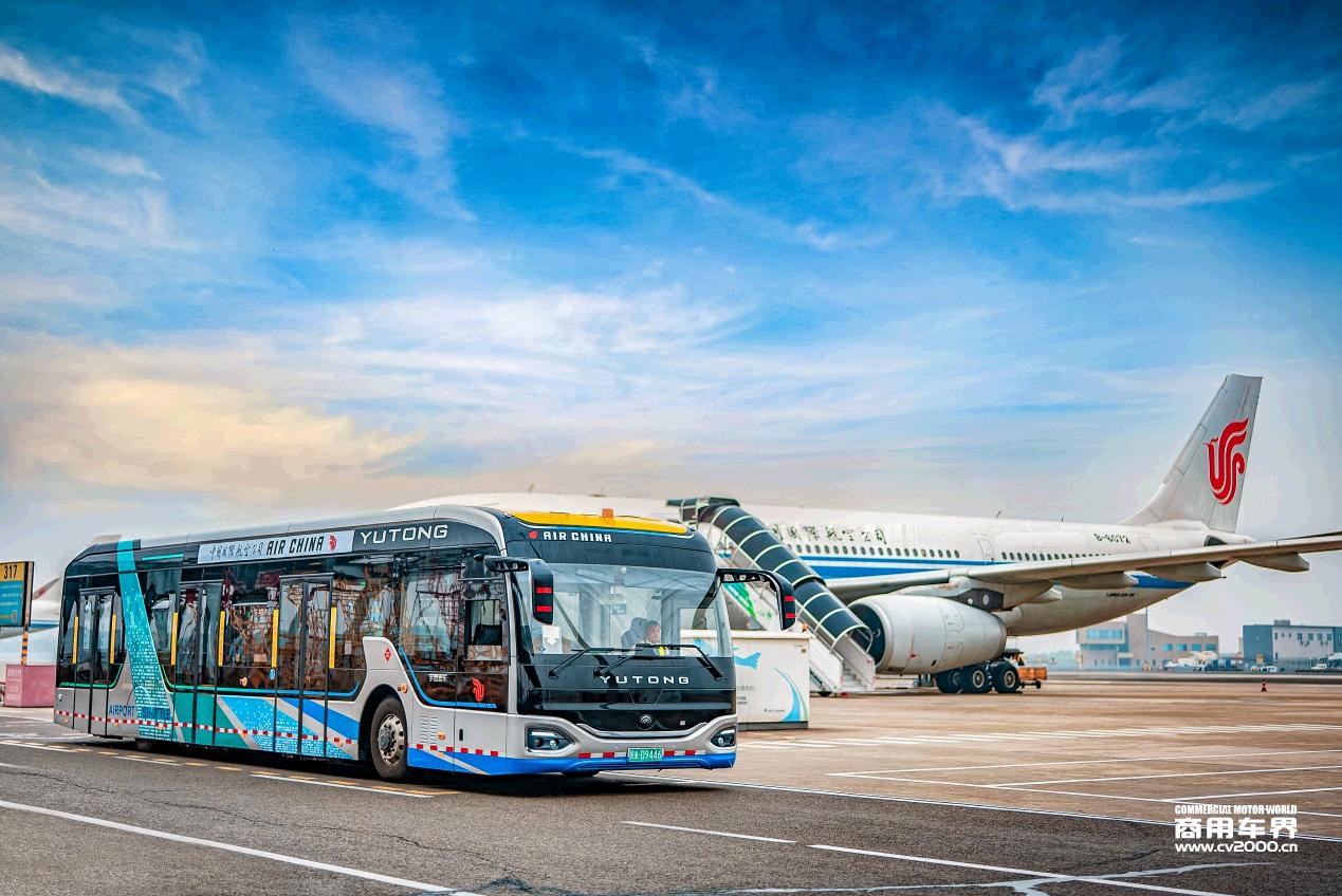 宇通機場擺渡車：以“新質(zhì)”創(chuàng)“高質(zhì)”，中國品質(zhì)叫響全球市場