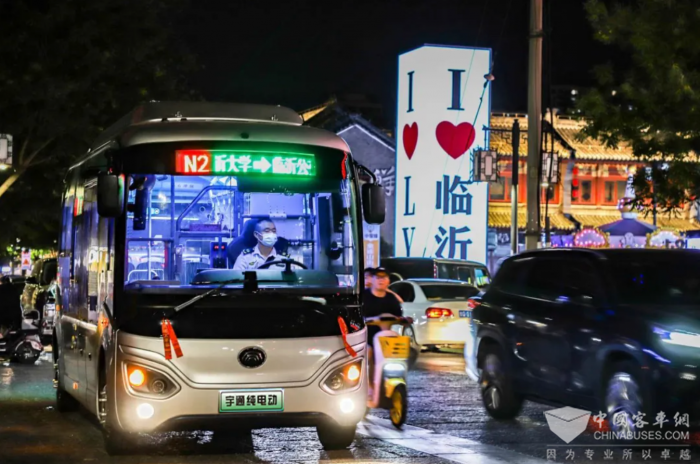 以“新質(zhì)”促“高質(zhì)” 宇萌E6S 2.0亮相鄭州國(guó)際新能源汽車博覽會(huì)