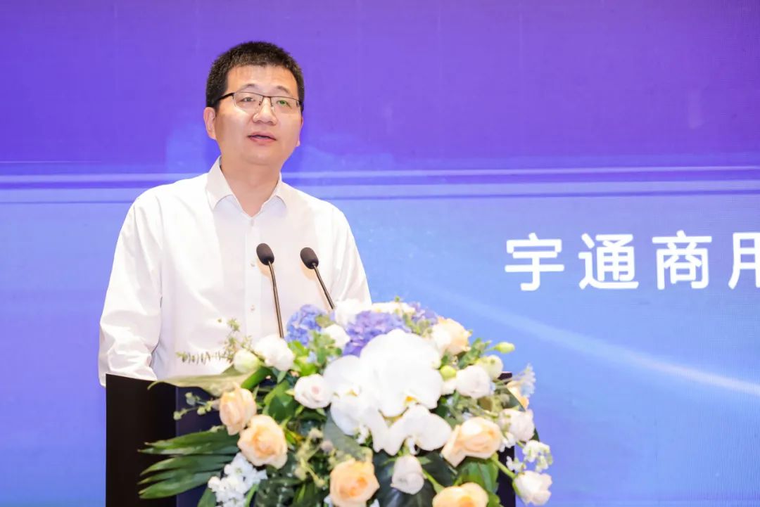 加速拓展全場景運輸，宇通重卡在日照發(fā)布底置換電新品！