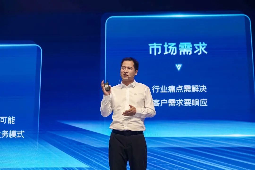 全域上新，創(chuàng)領(lǐng)綠色智慧作業(yè)新時(shí)代，宇通重工煥新啟航