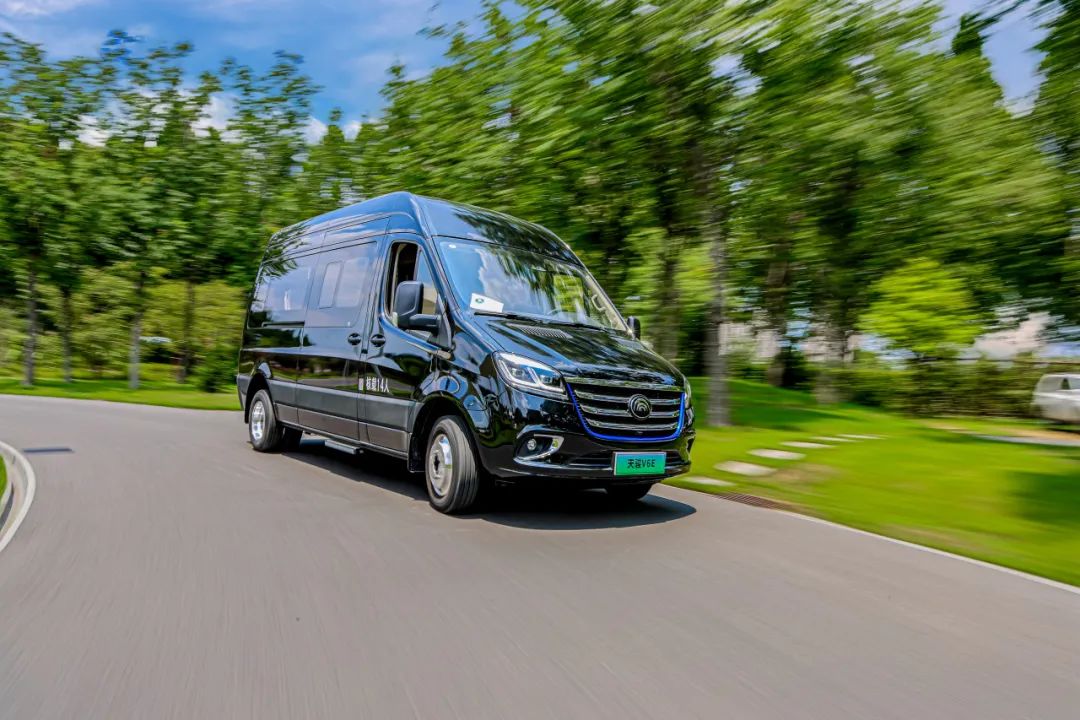 五優(yōu)天駿?電驅(qū)未來丨宇通天駿V6E媒體品鑒圓滿收官 圖片