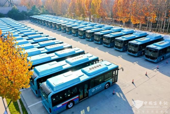 重慶公交運營再升級 427輛宇通純電公交助力構(gòu)建綠色交通體系