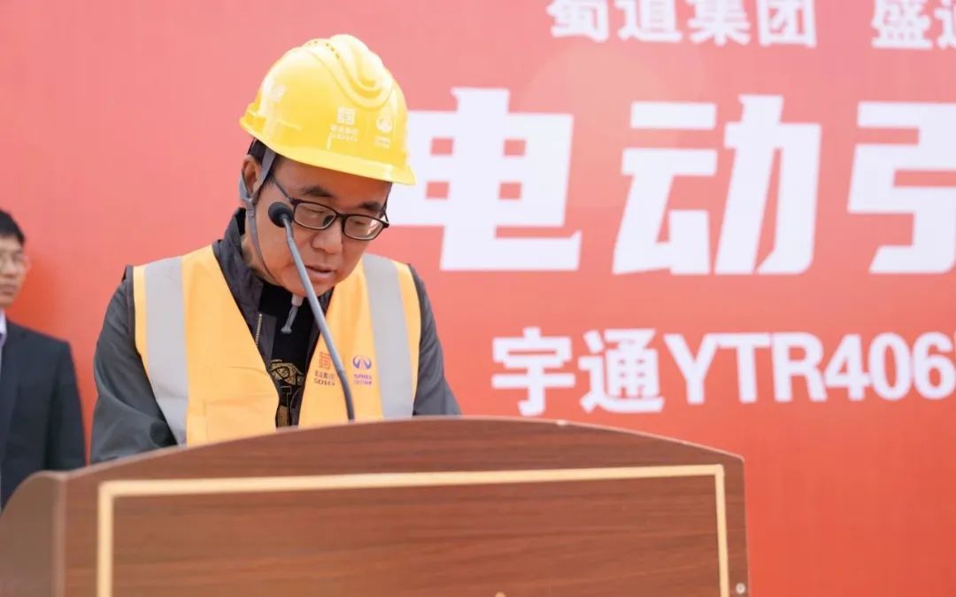 攜手共贏|宇通電動旋挖鉆機助力西寧高速綠色低碳建設(shè)