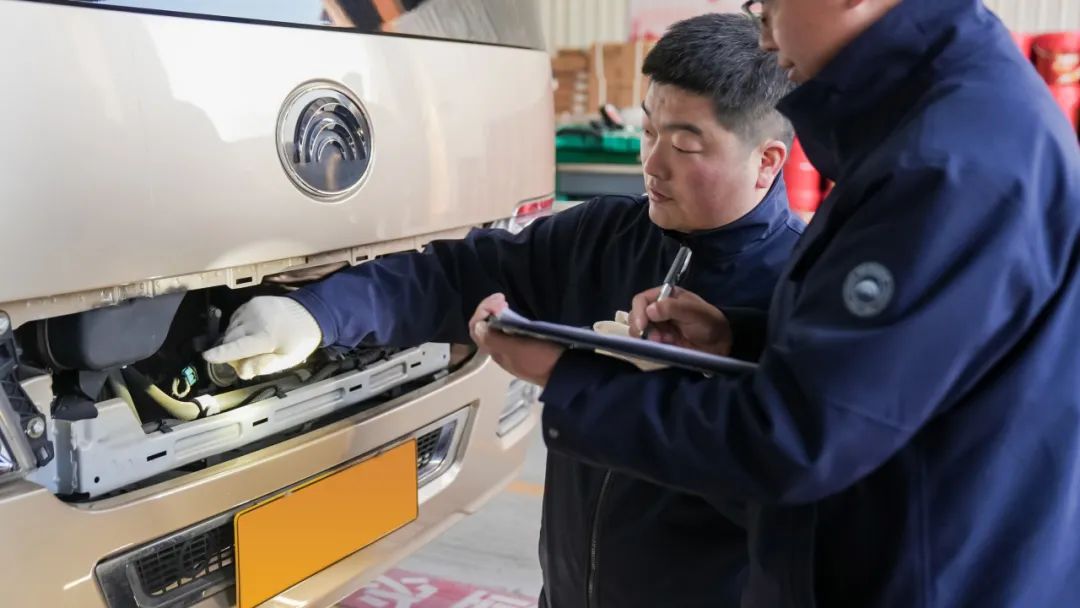熱血誓師！宇通客車(chē)連續(xù)21年主力護(hù)航全國(guó)兩會(huì)