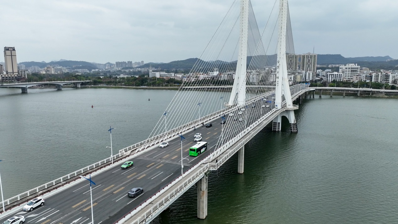 9年突破90萬公里 宇通正在不斷為中國品牌證言