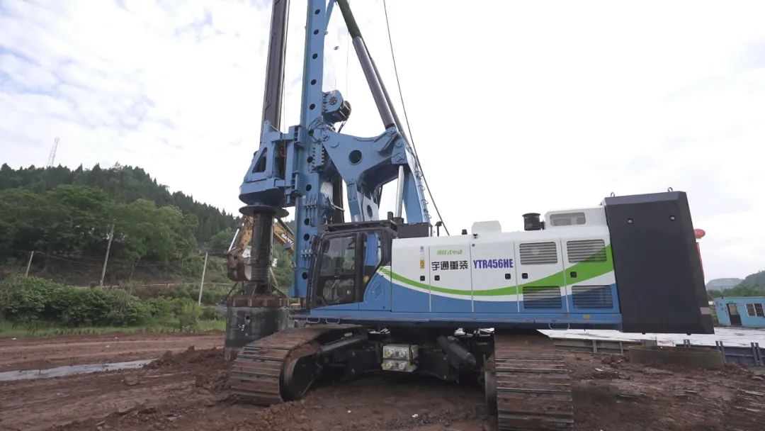強強聯(lián)合，同頻共贏 | 宇通電動旋挖鉆機交付開干