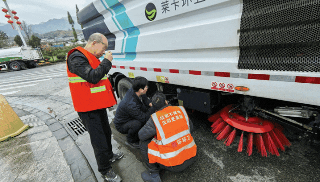 暖心守護(hù)+熱度|宇通重工暖冬護(hù)車行動(dòng)全國進(jìn)行中... 圖片