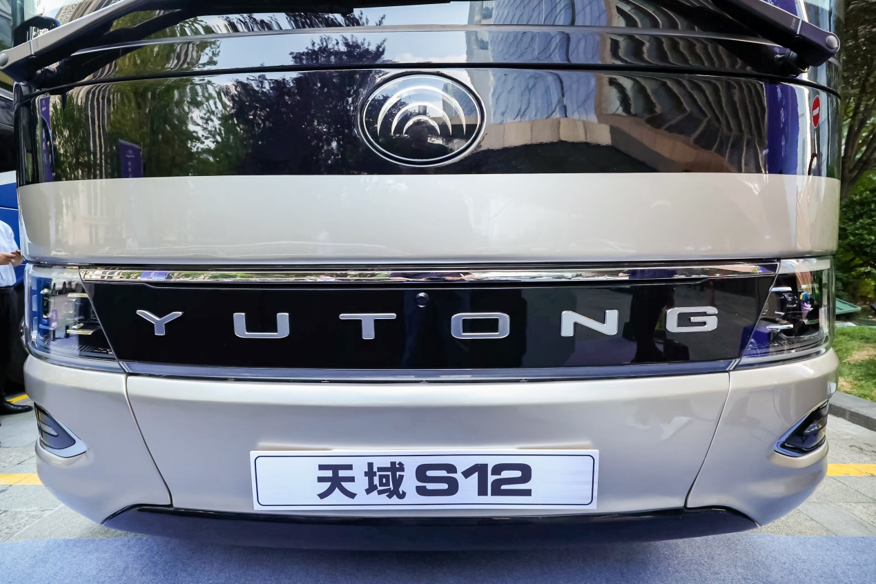 東方美學(xué)融合世界科技！宇通天域S12正式上市，重新定義“高端客車”