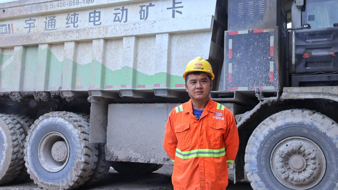 宇通礦卡——電賦礦山丨智領荊楚-宇通礦卡攜手湖北國順華新，共筑綠色礦山新典范！
