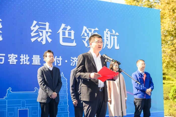 2024開年以來國內(nèi)最大批量氫燃料牽引車成功交付！4】.jpg