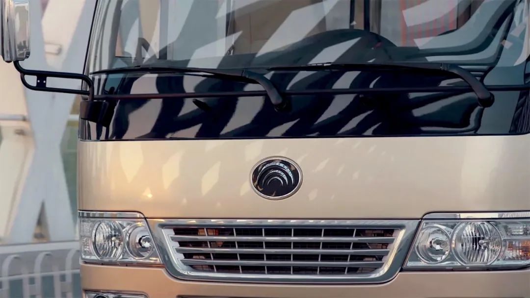 服務(wù)兩會唯一公商務(wù)車品牌，T7領(lǐng)航服務(wù)盛會